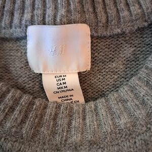 H&M Light Gray Knit Pullover And Skirt Set.